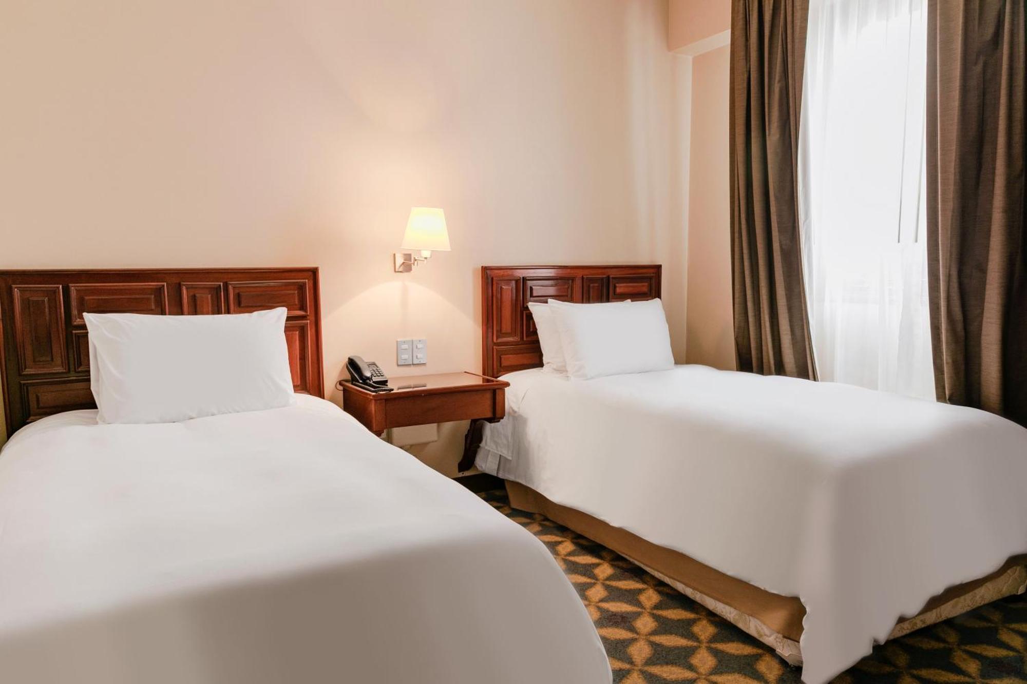 Hotel Costa Del Sol Trujillo Centro Zewnętrze zdjęcie